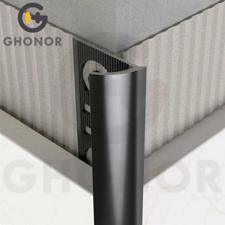 Guarnição de azulejo com borda redonda preta